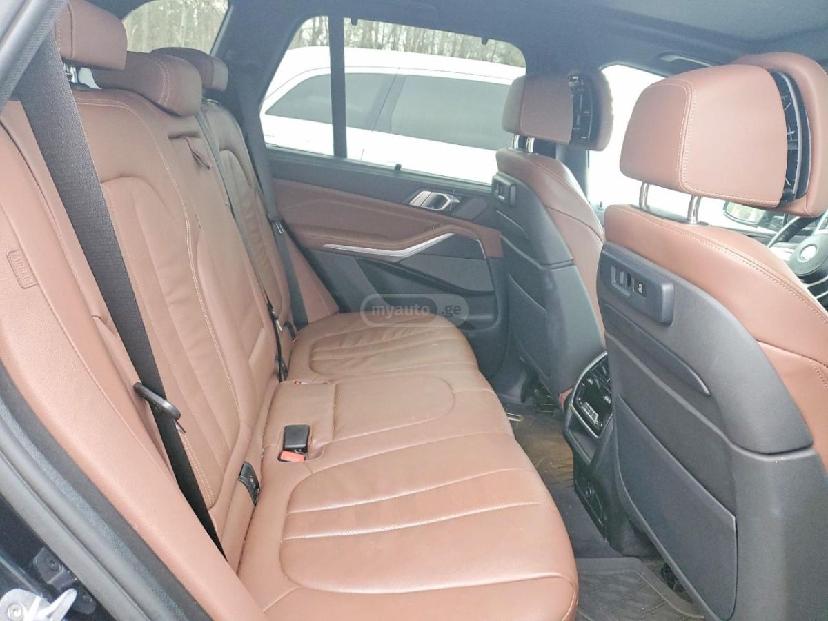 BMW X5 - фото 11