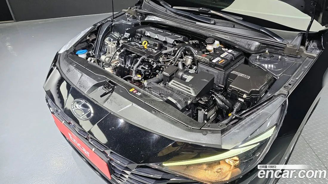 Hyundai Elantra - фото 6