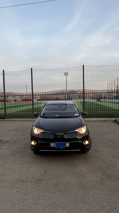 Toyota Rav 4 - фото 4