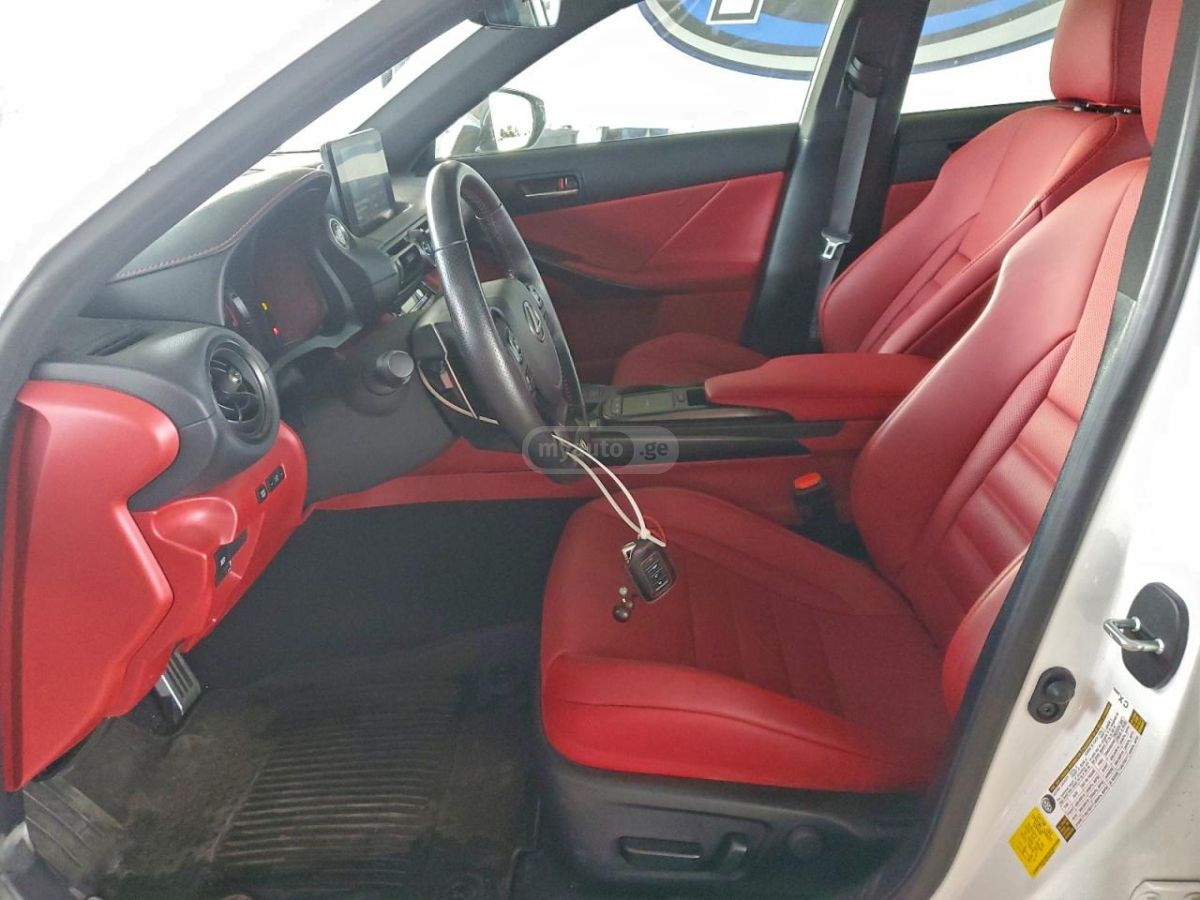 Lexus IS 350 2024 — миниатюра 9