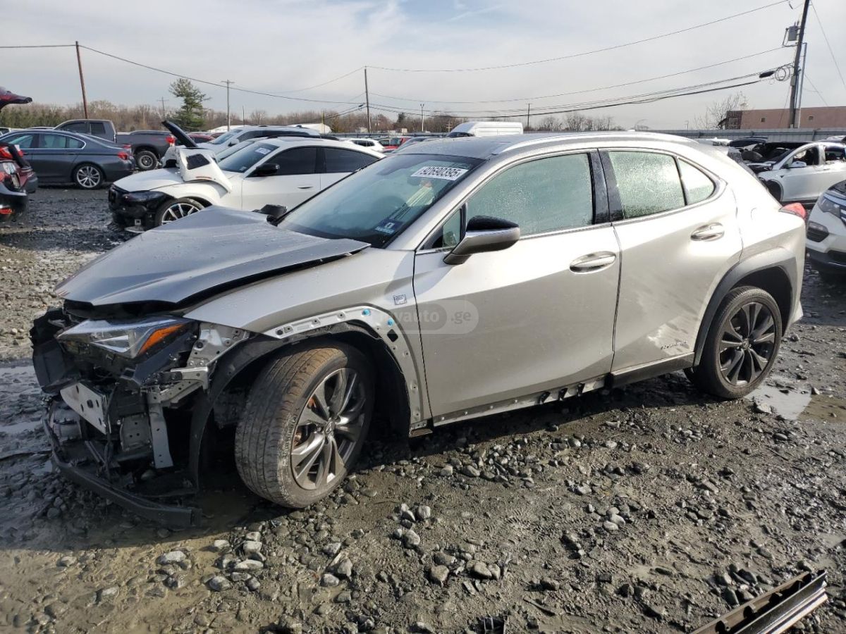 Lexus UX 250 h - фото 9