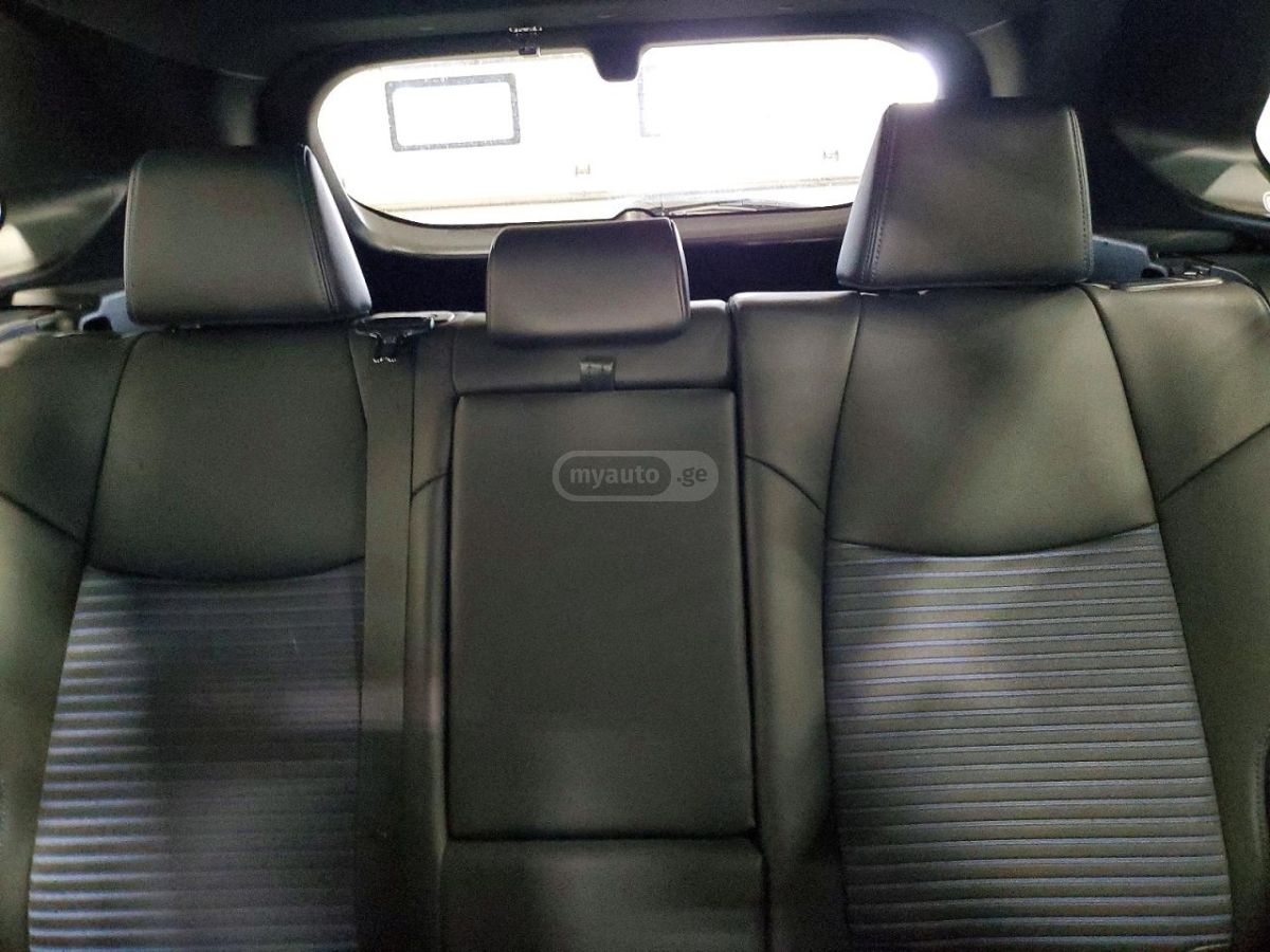 Toyota RAV 4 - фото 10