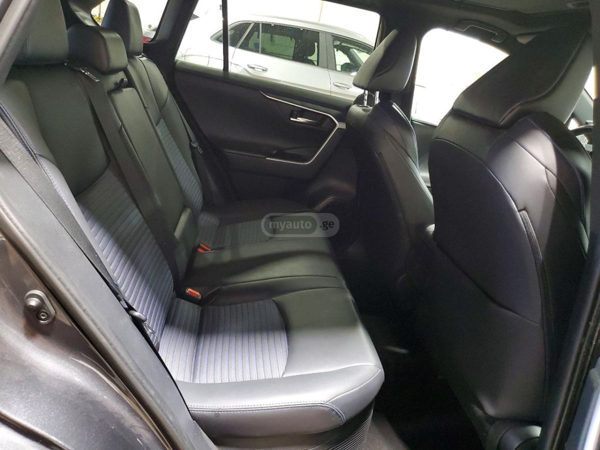 Toyota RAV 4 - фото 11