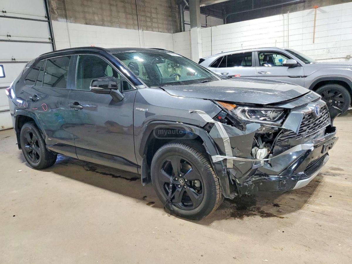 Toyota RAV 4 - фото 4