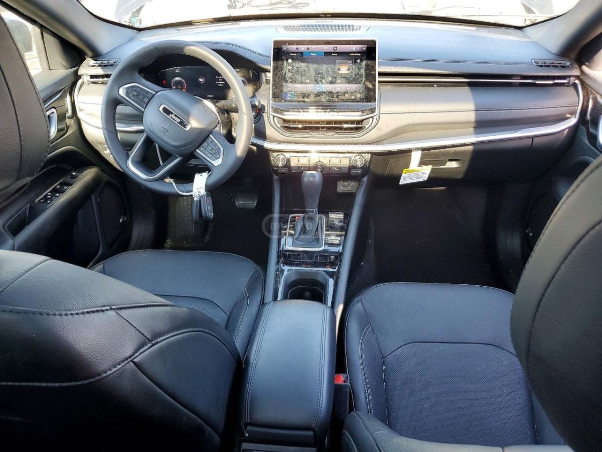 Jeep Limited 4dr 4x4 Automatic — миниатюра 8