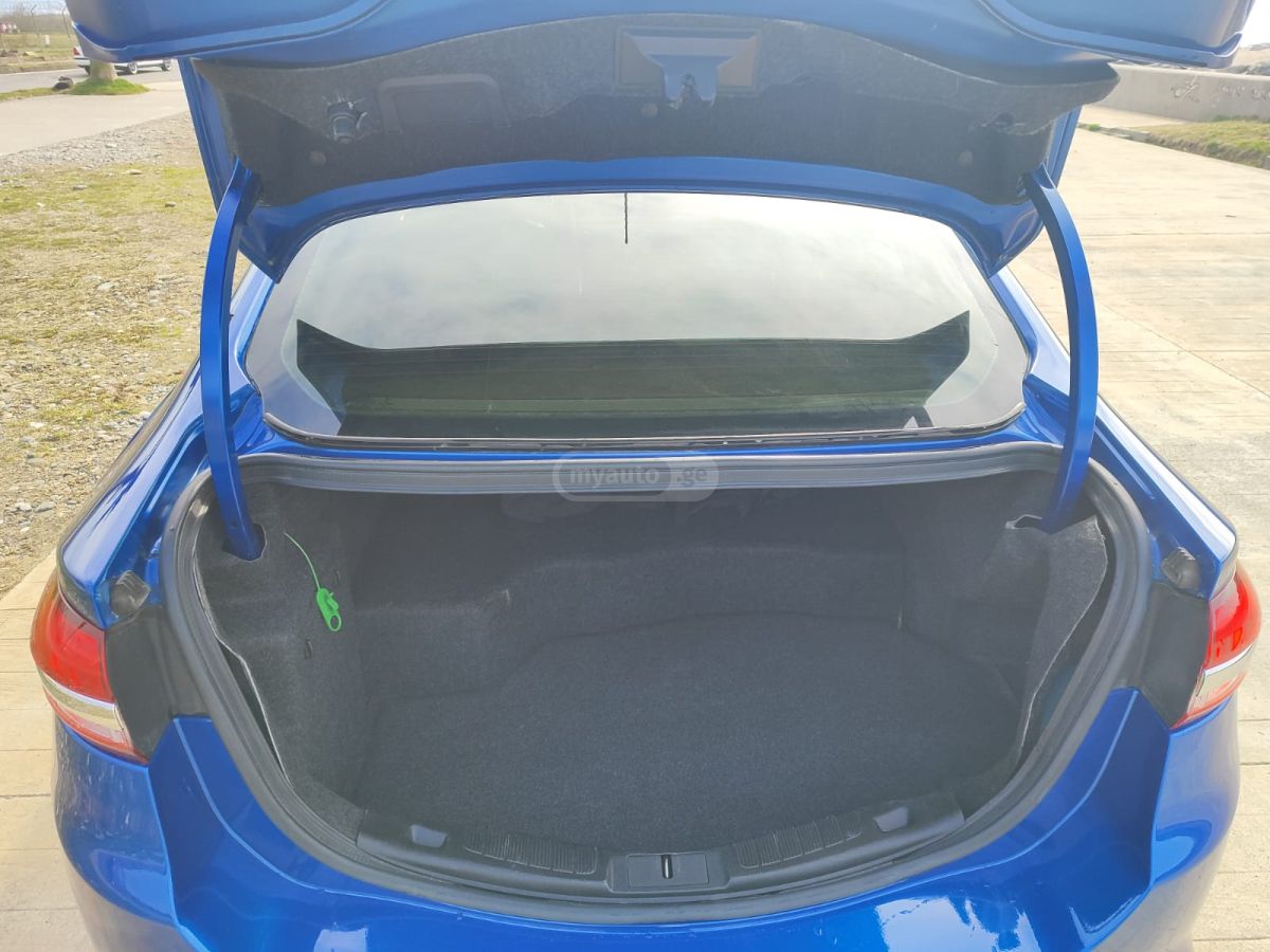 Ford Fusion - фото 10