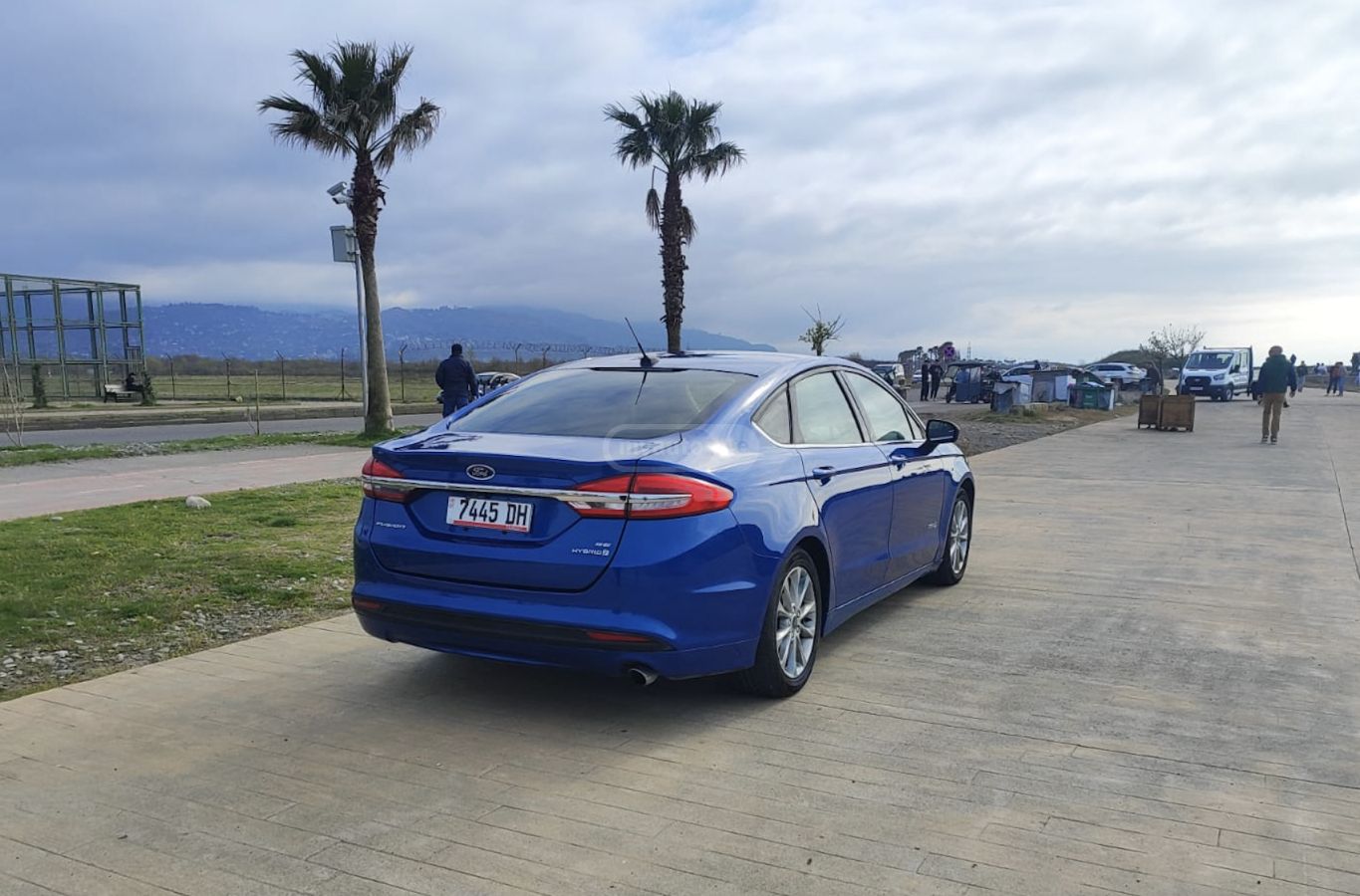 Ford Fusion - фото 5