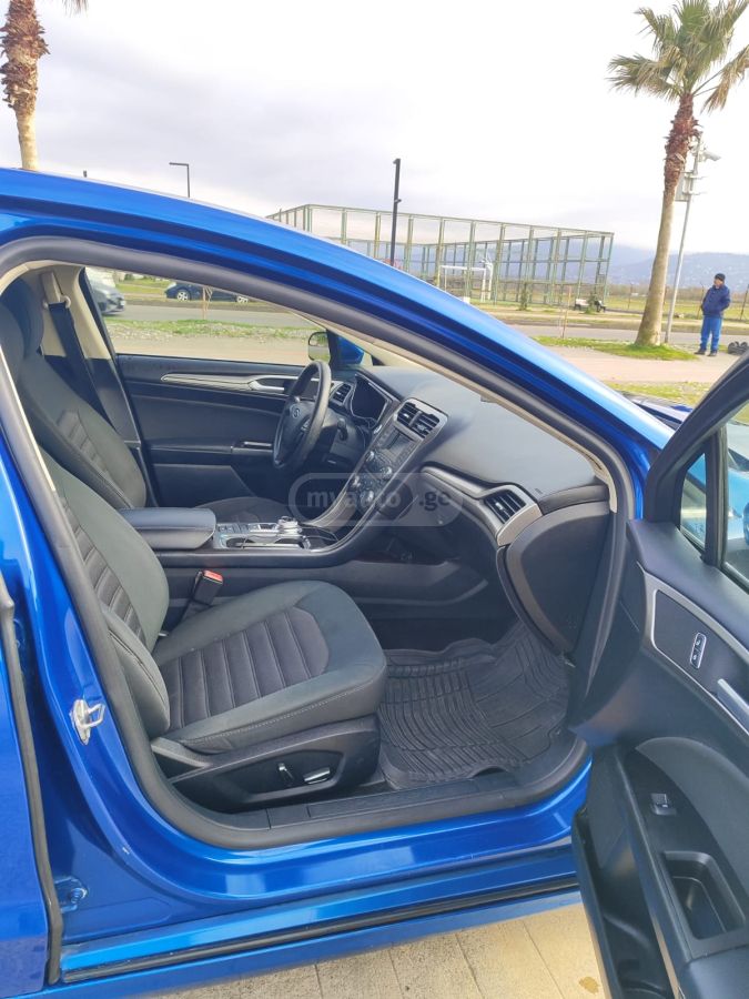 Ford Fusion - фото 7