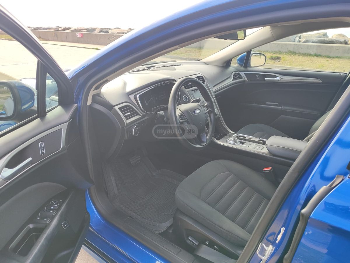 Ford Fusion - фото 8