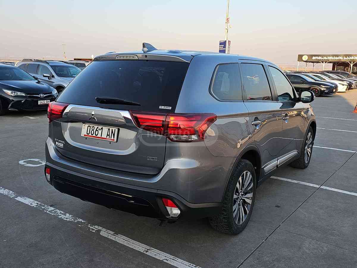 Mitsubishi Mitsubishi Outlander — миниатюра 4