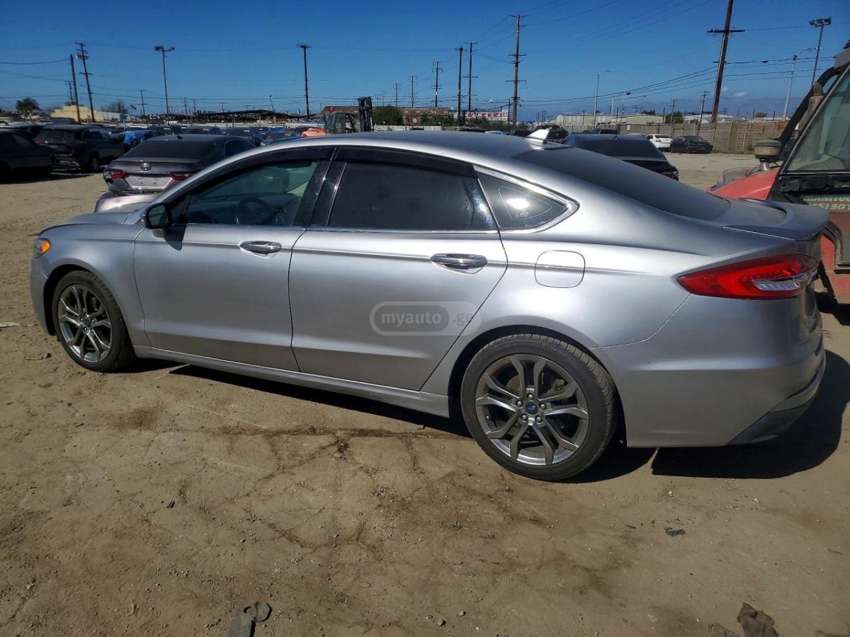 Ford Fusion - фото 2