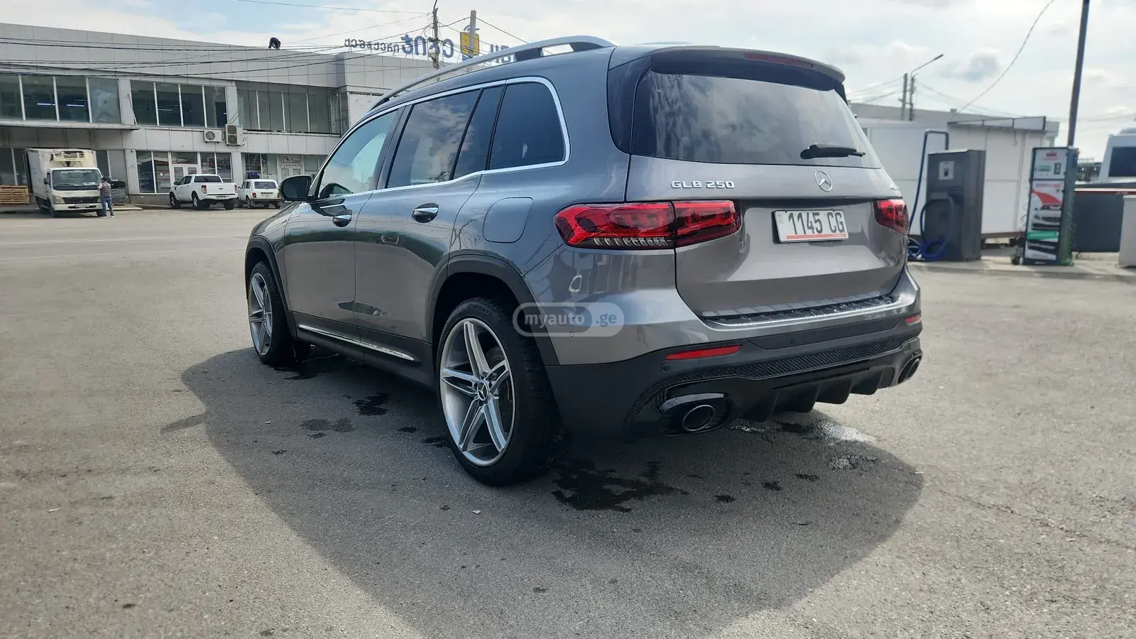 نمای دیگر Mercedes-Benz Base GLB 250 4dr All-Wheel Dri 2022