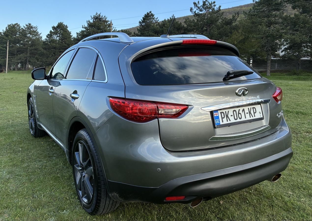 Infiniti QX 70 - фото 10
