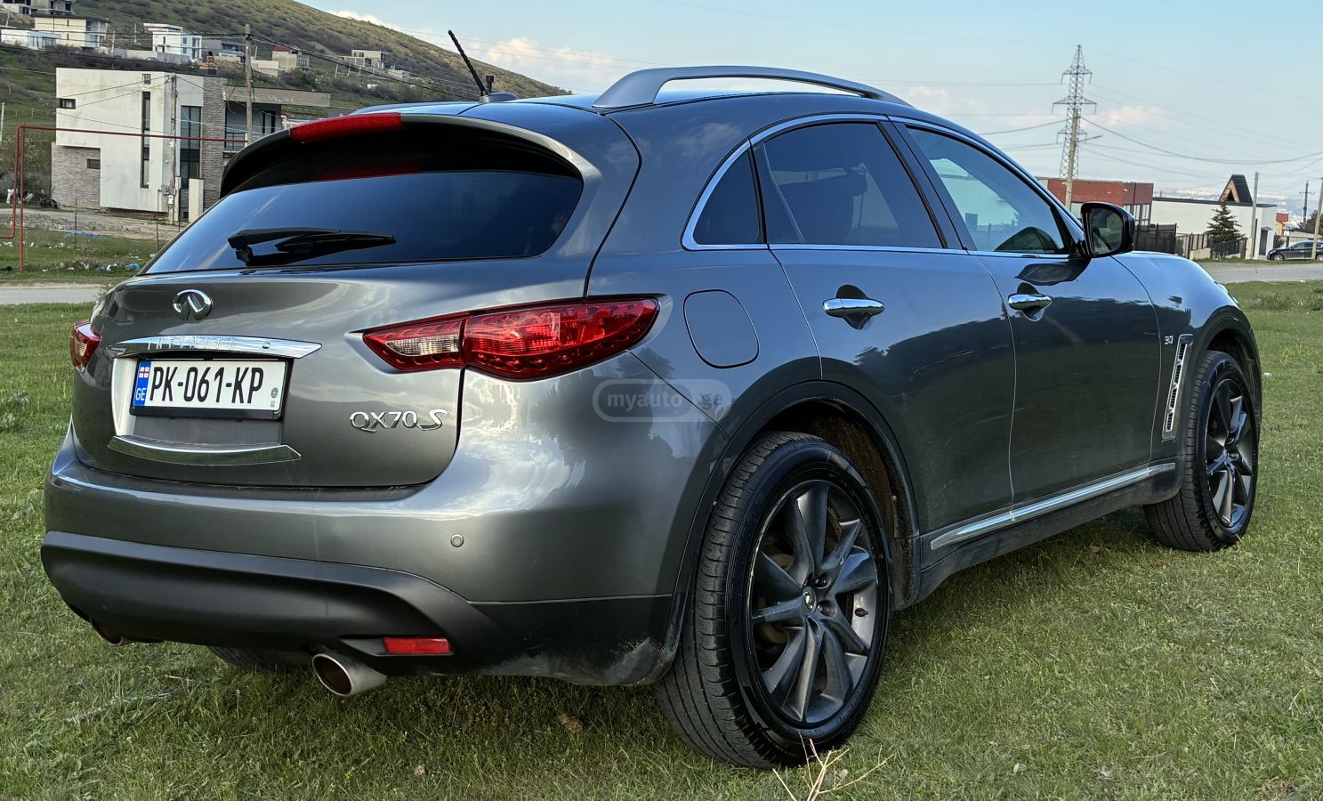 Infiniti QX 70 - фото 3