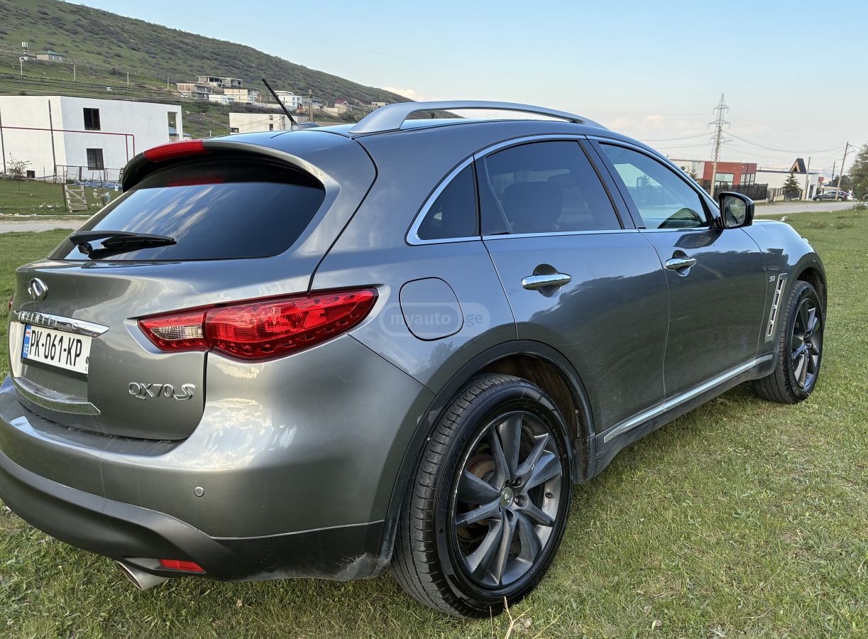 Infiniti QX 70 - фото 9