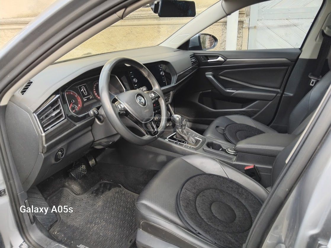 Volkswagen Jetta - фото 11