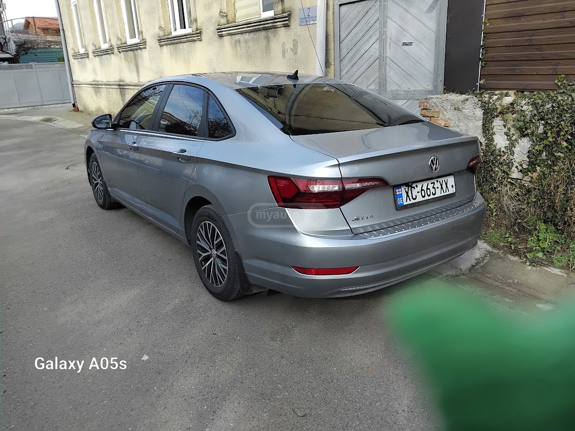 Volkswagen Jetta - фото 12