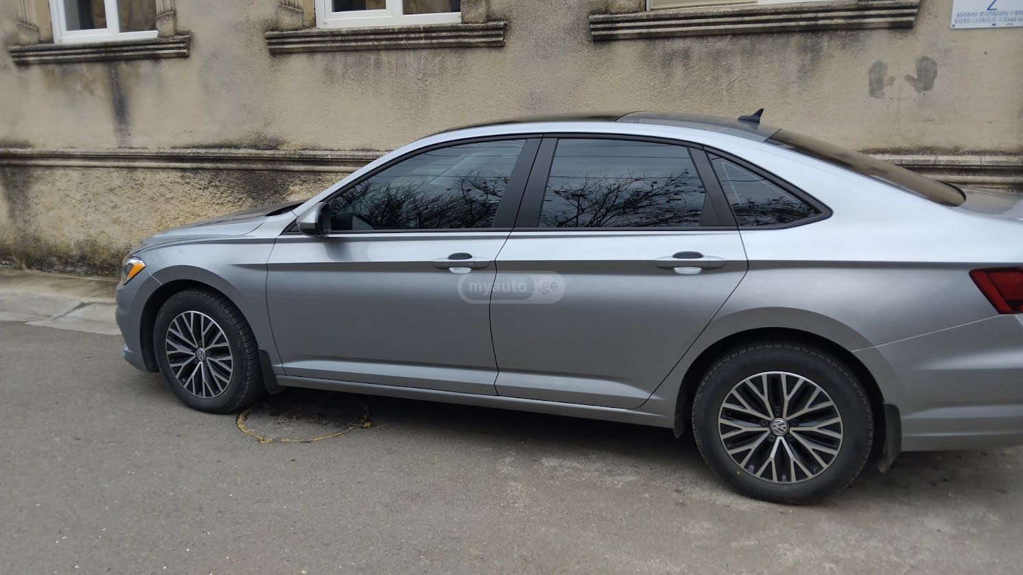 Volkswagen Jetta - фото 2