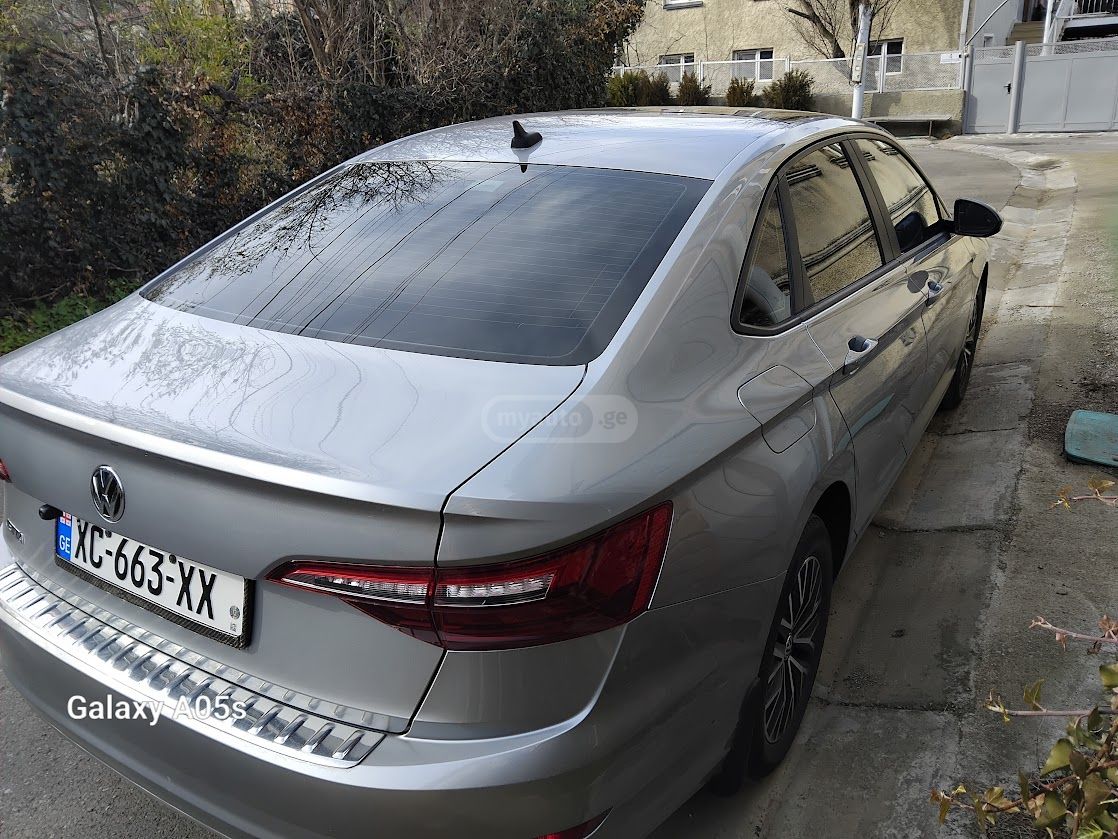 Volkswagen Jetta - фото 5