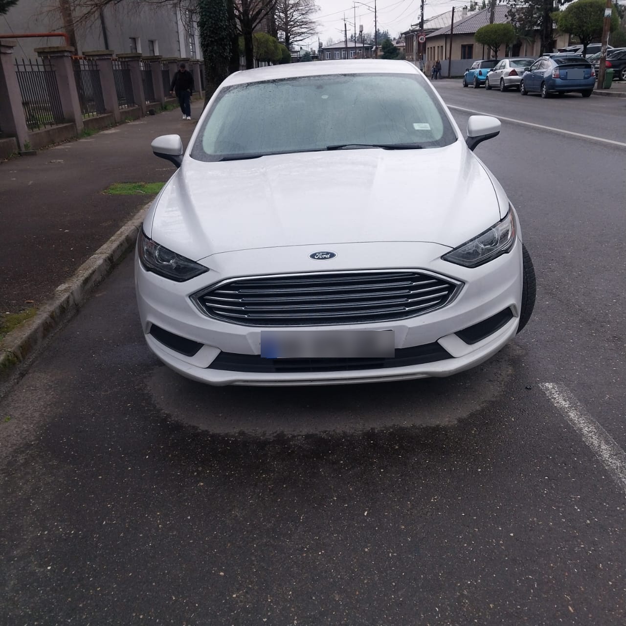 Ford Fusion - фото 1
