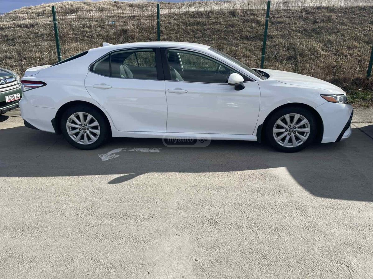 Toyota Camry - фото 10