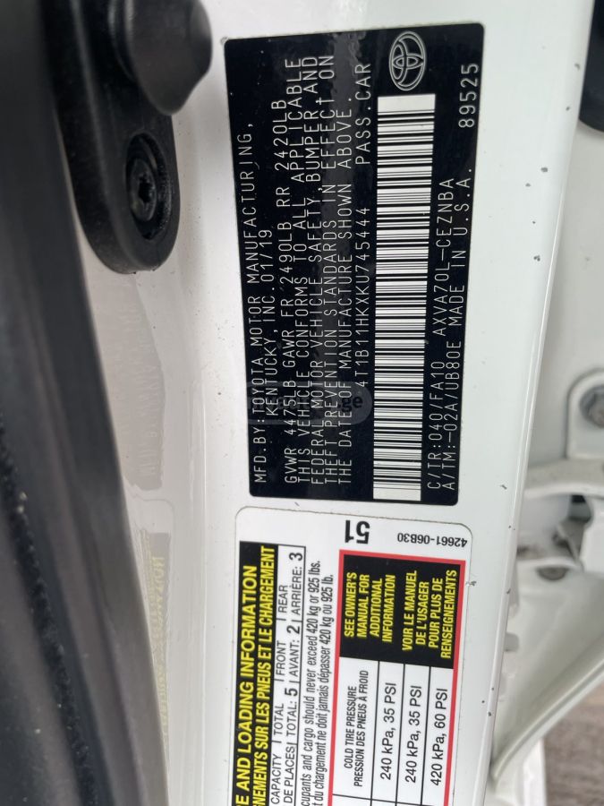 Toyota Camry - фото 2