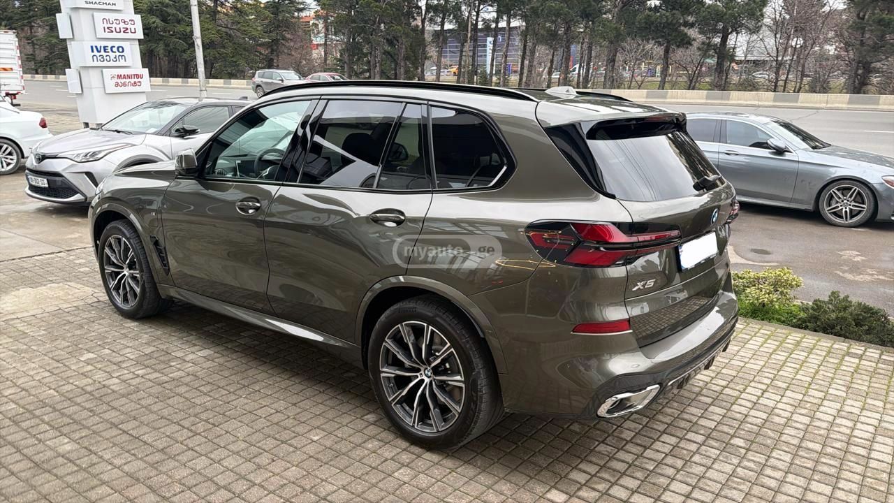 BMW X5 - фото 2
