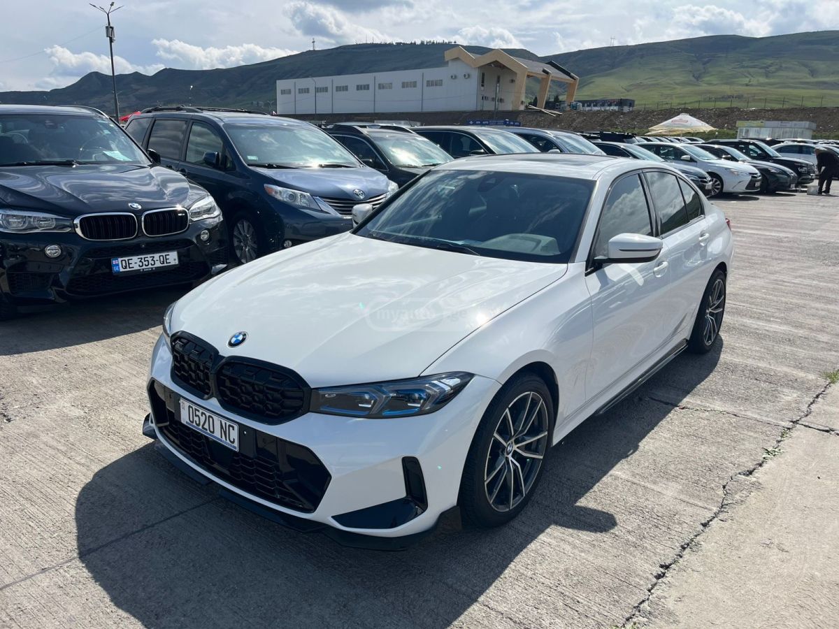 BMW 330 - фото 1