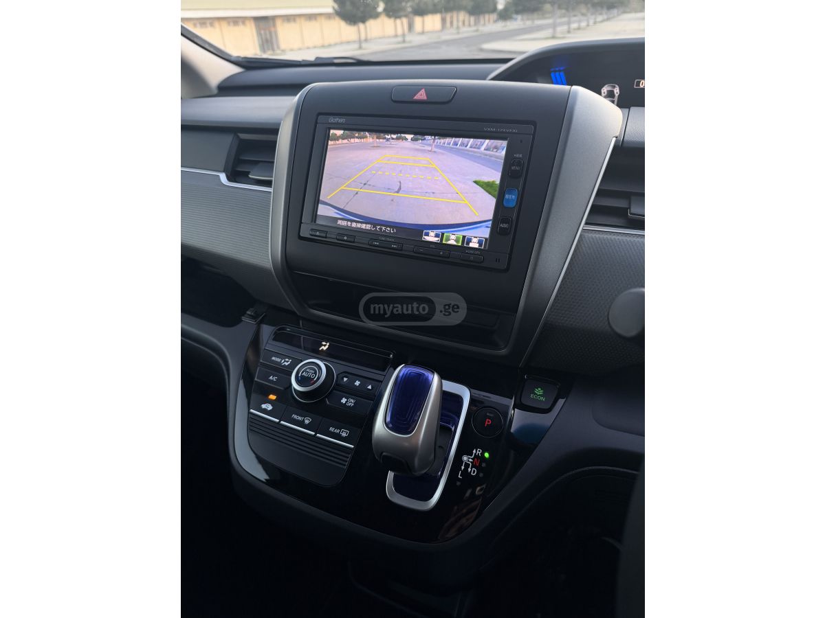 Honda Freed - фото 11