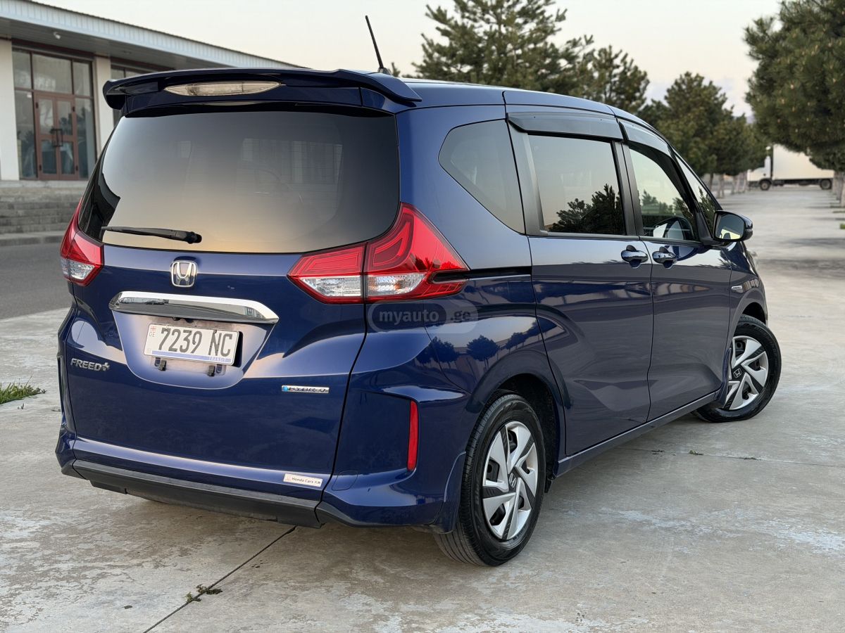 Honda Freed - фото 5