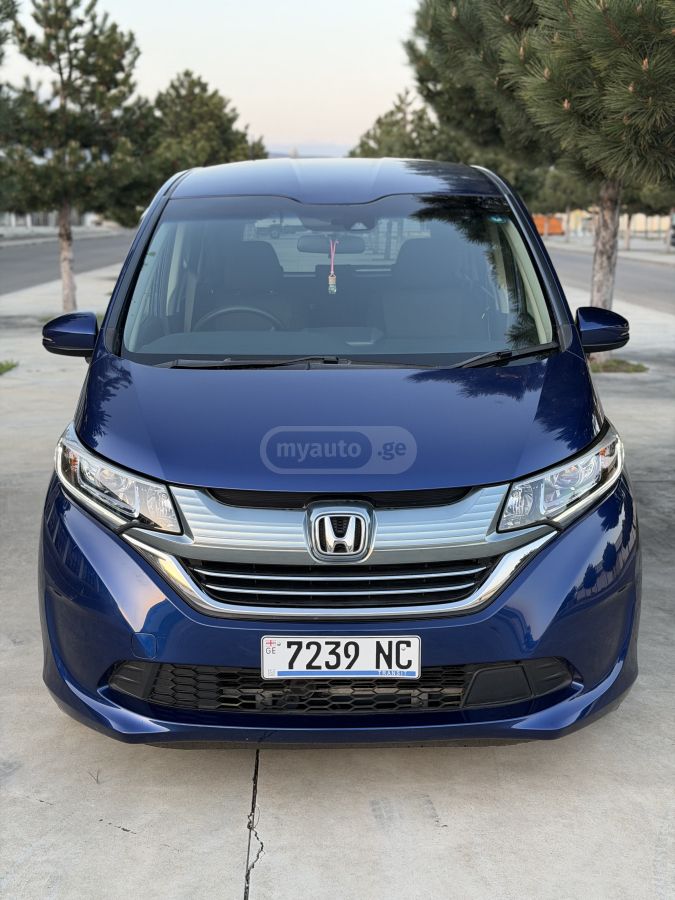 Honda Freed - фото 6