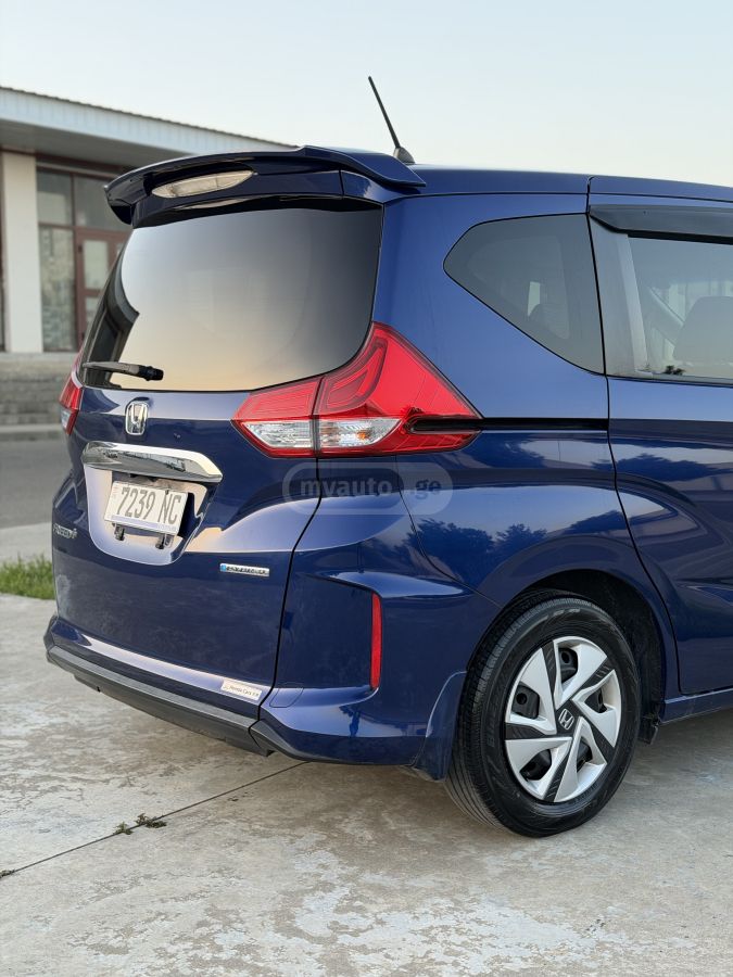 Honda Freed - фото 7