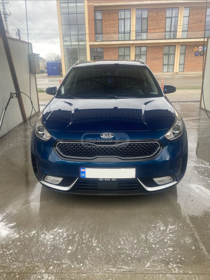 Kia Niro - фото 1
