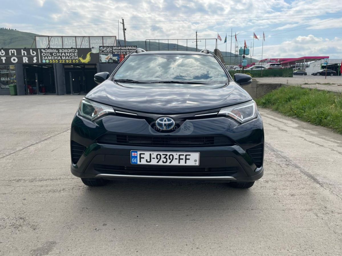 Toyota Rav 4 - фото 6