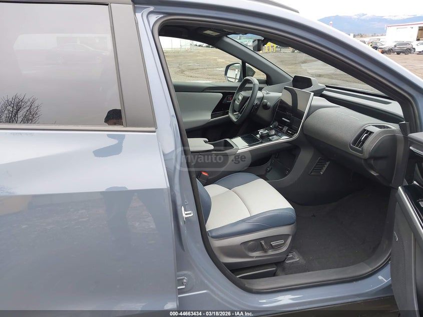 Subaru Solterra 2024 — миниатюра 4