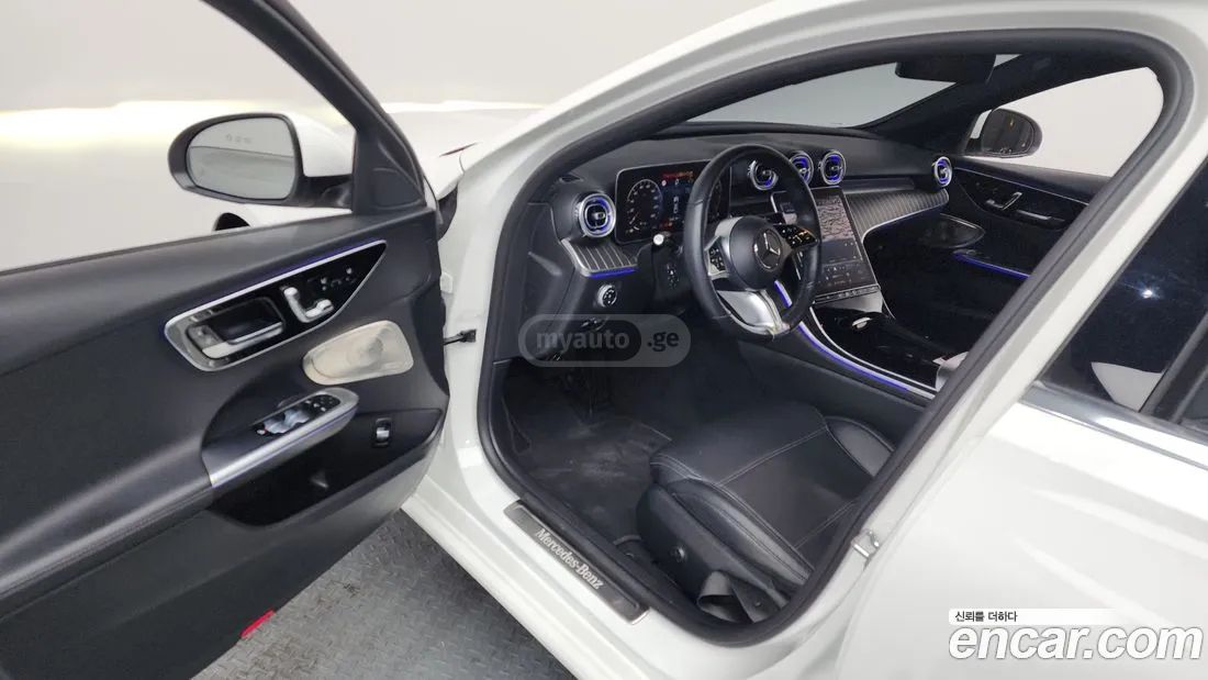 Mercedes-Benz C 63 AMG - фото 10