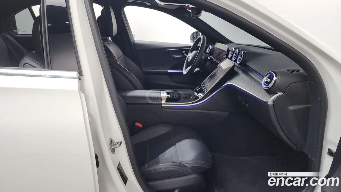 Mercedes-Benz C 63 AMG - фото 11