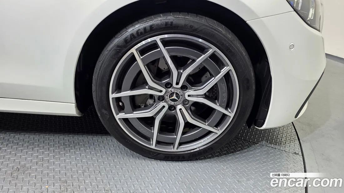 Mercedes-Benz E53 AMG - фото 5