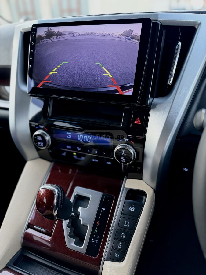 Toyota Alphard - фото 14