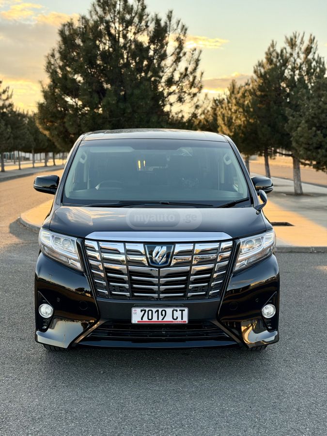 Toyota Alphard - фото 5