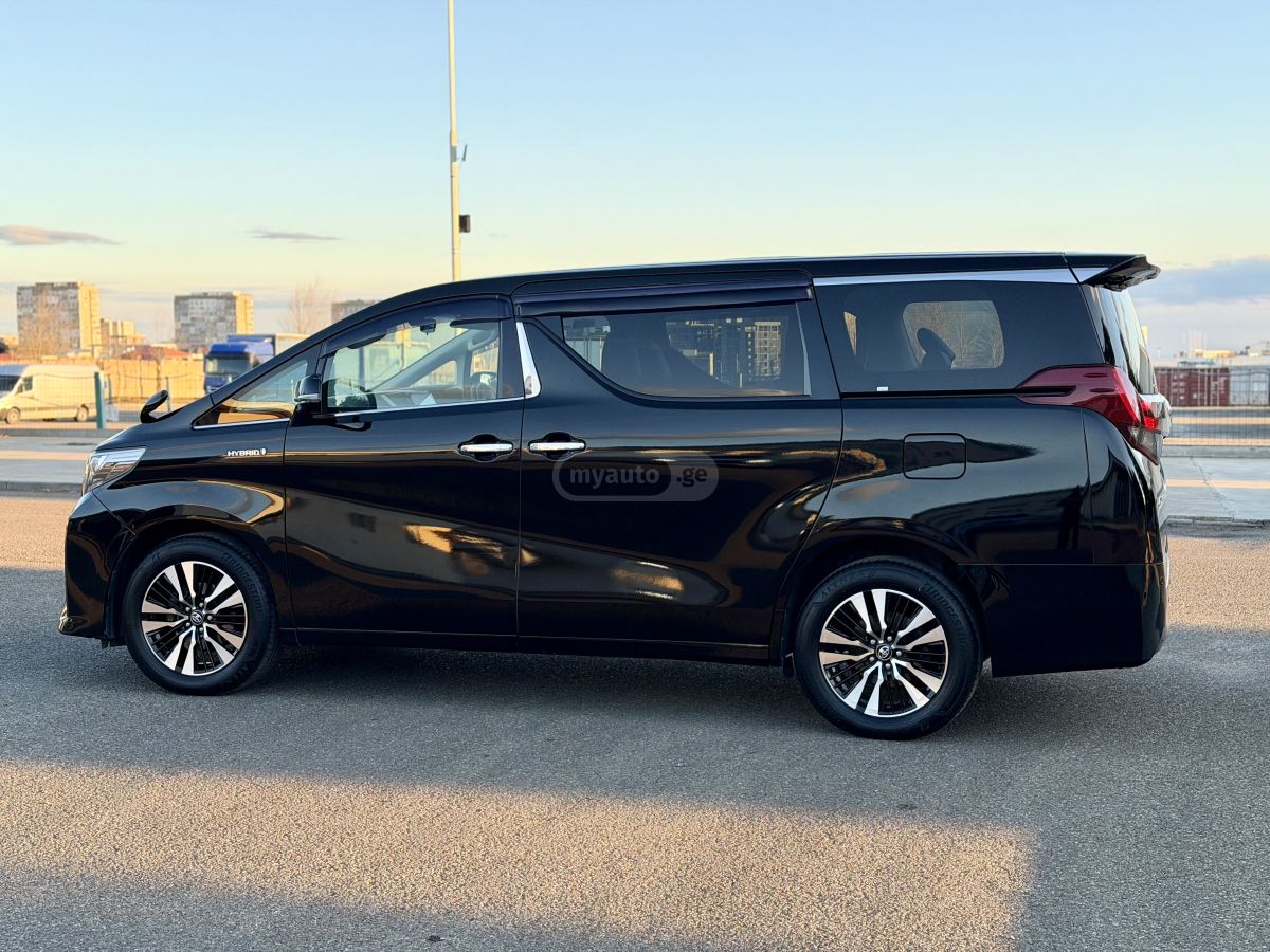Toyota Alphard - фото 9