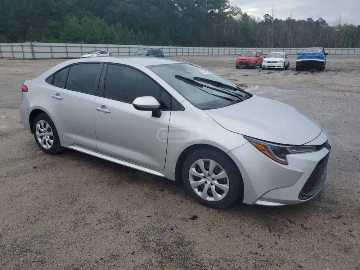 Toyota LE 4dr Sedan CVT — миниатюра 4