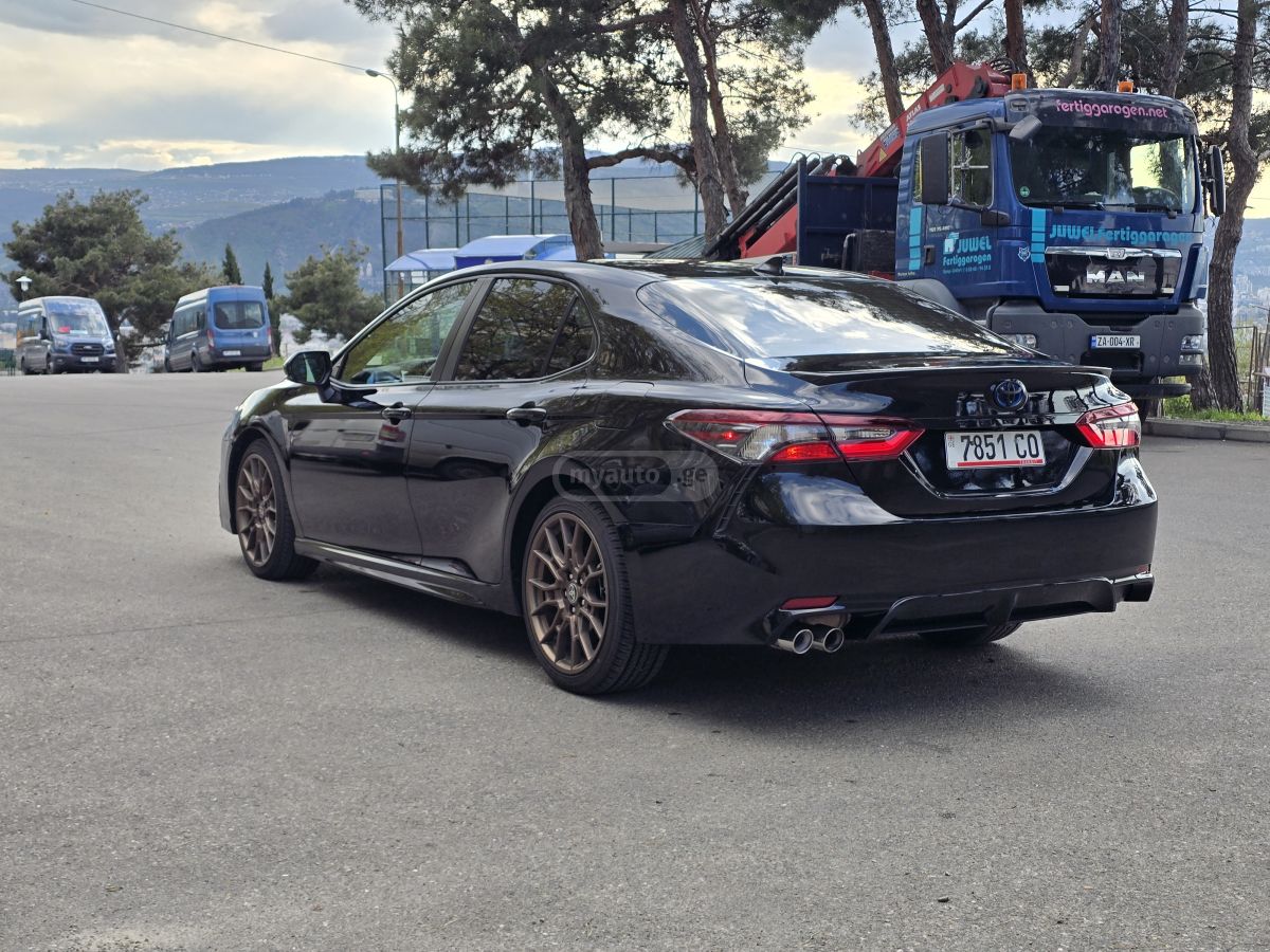 Toyota Camry - фото 4