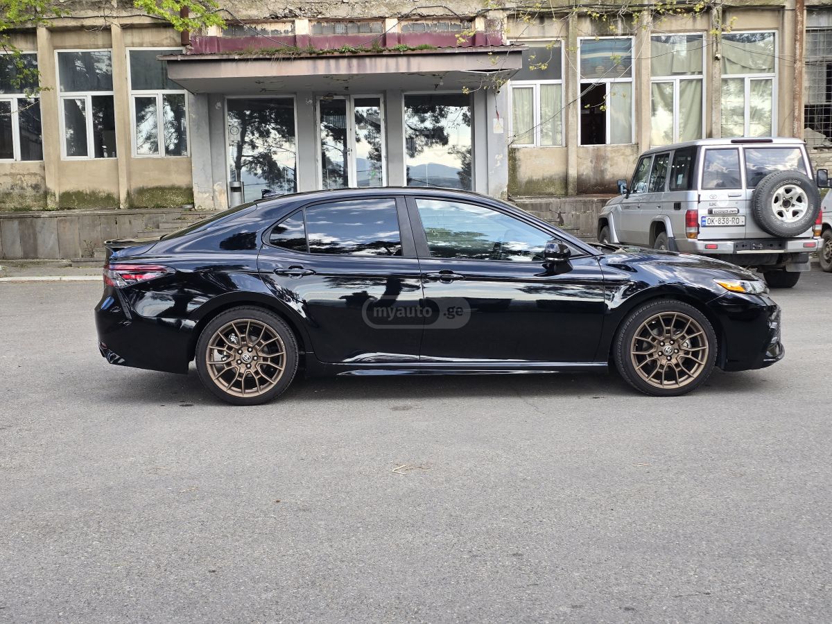 Toyota Camry - фото 7