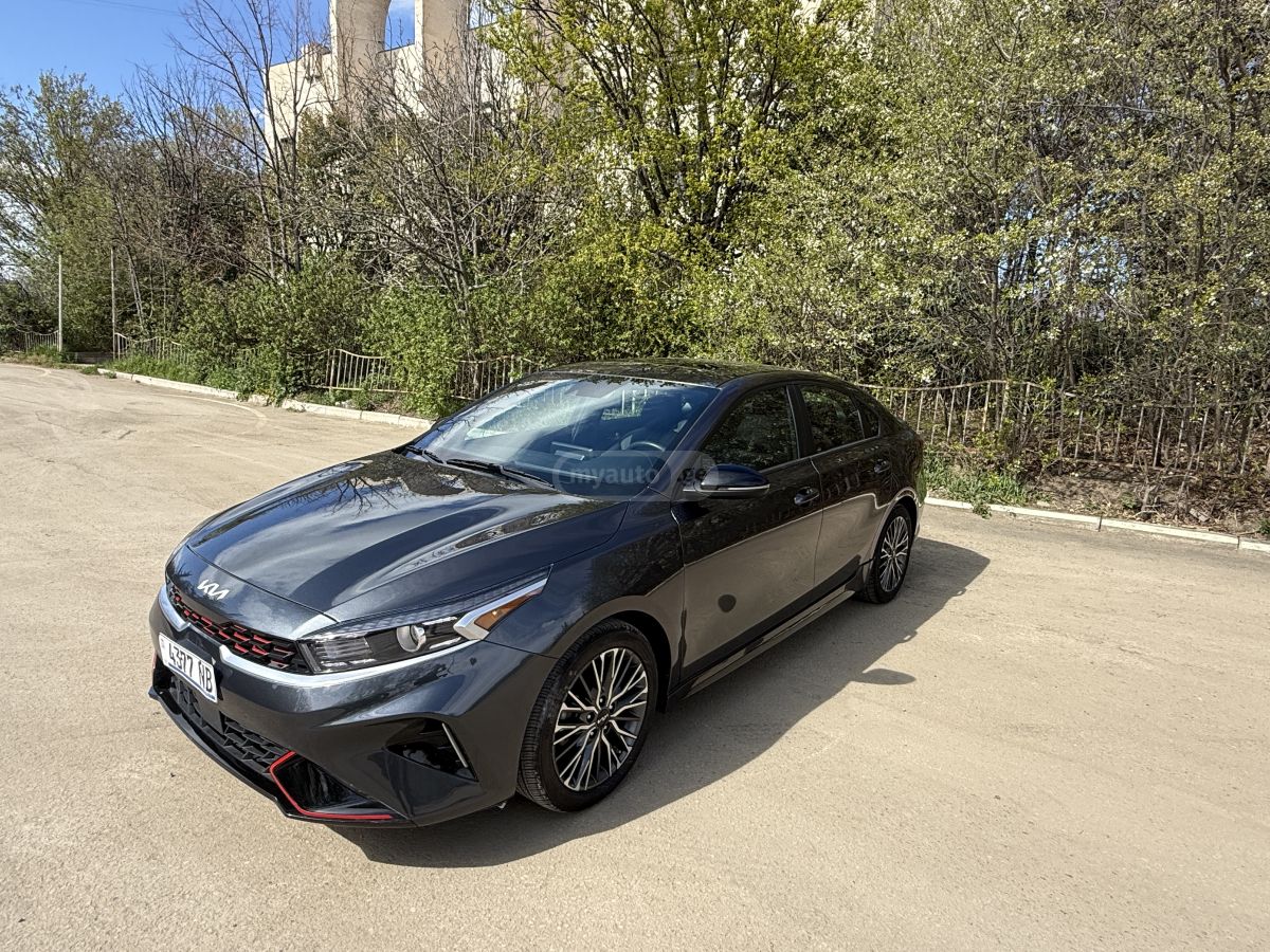 Kia Forte - фото 1