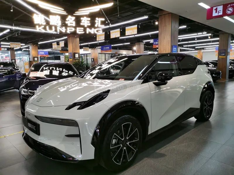 Zeekr X 2025 — миниатюра 1