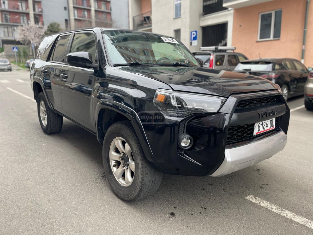 Toyota 4 Runner - фото 2
