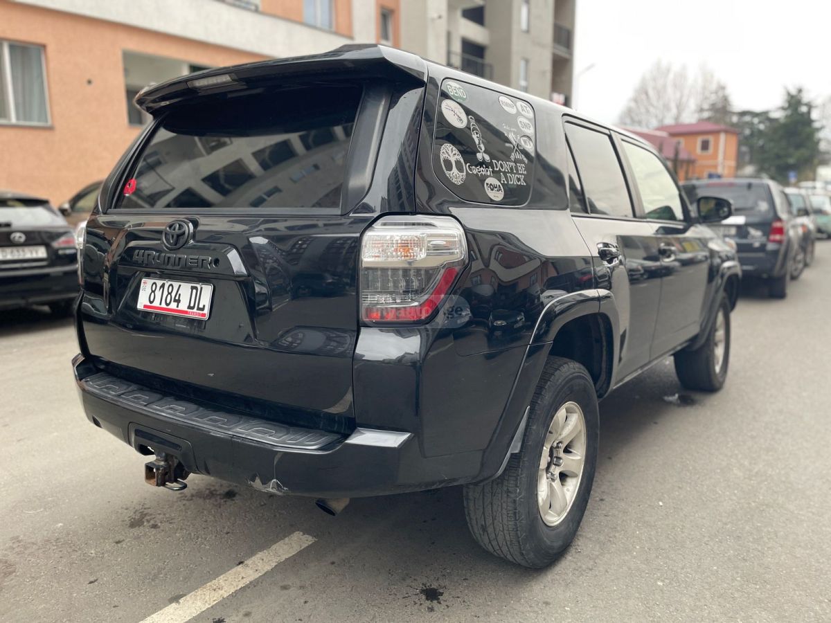 Toyota 4 Runner - фото 8