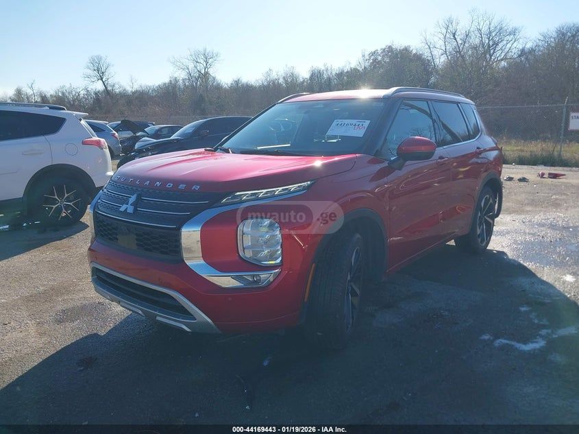 Mitsubishi Outlander - фото 2