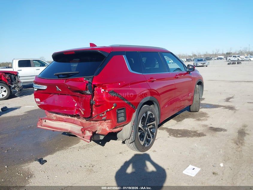 Mitsubishi Outlander - фото 4